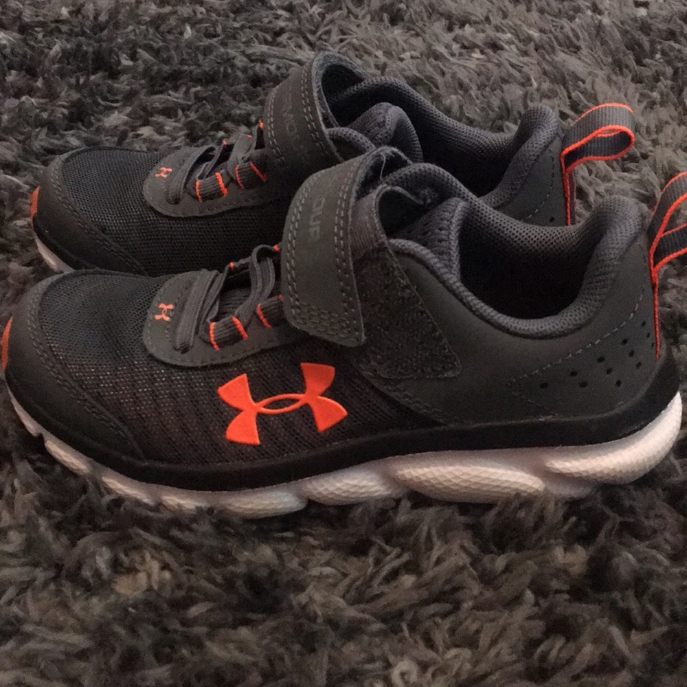 Under Armour boys shoes
